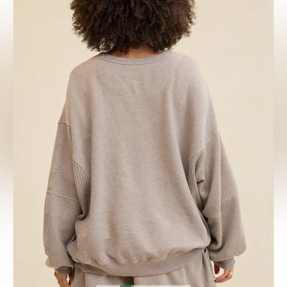 Aerie Tres Chic sweatshirt - Picture 5 of 8